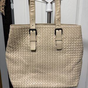 Bottega Veneta Intrecciato Beige Leather Tote w/ New Dust Bag